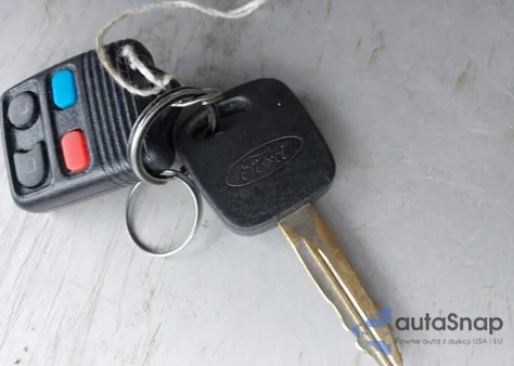 2002 Ford Mustang z USA, uszkodzony, nr VIN 1FAFP404X2F230098